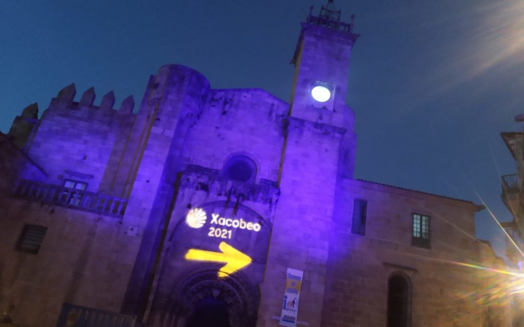 Hacerse un ‘selfie’ con los monumentos del Camino tiene premio