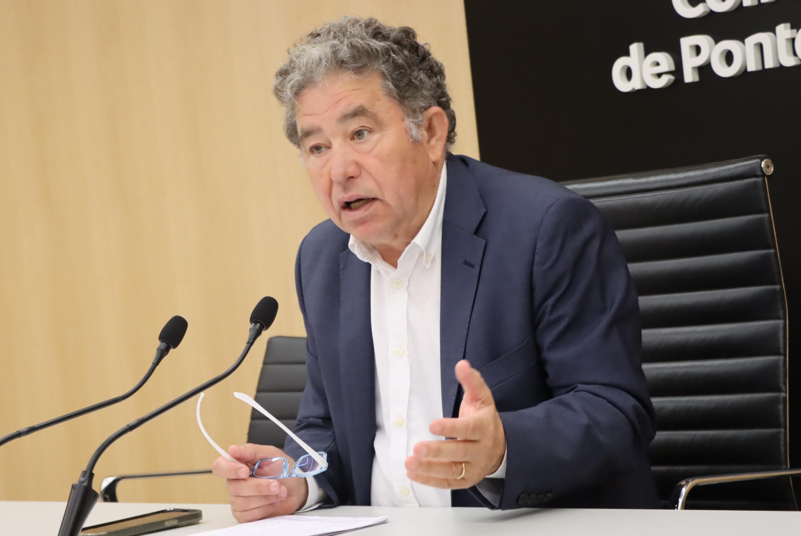 Lores felicita a la hostelería local pero le pide corregir “disfunciones”
